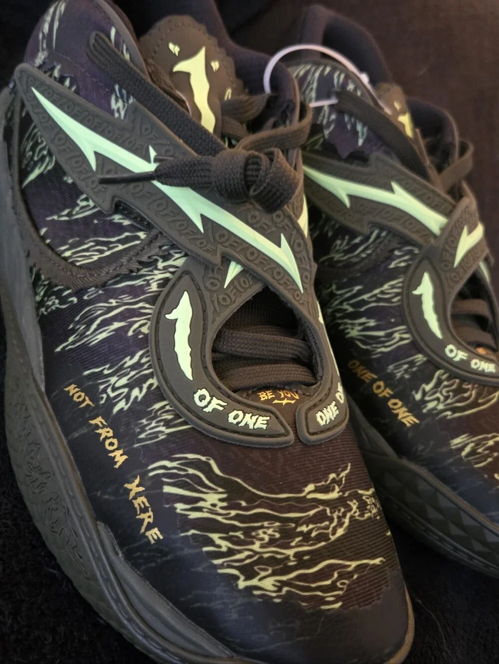 Men's PUMA  LIMITED EDITION.Black and Lime Patterned Low-Top Sneakers